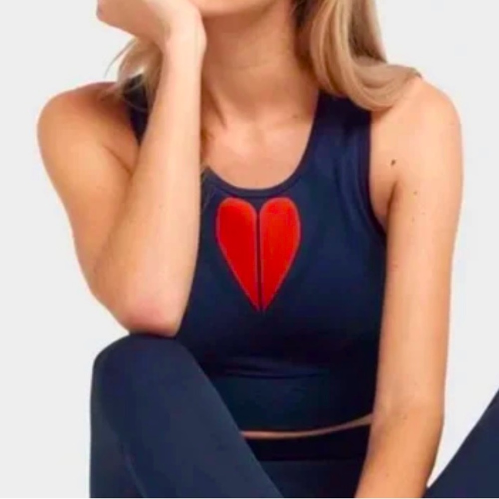 LNDR Navy Heart Crop Top M/L, Great for workouts, running, med support, Like new